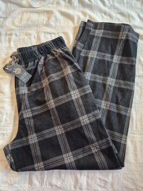 Dashing men's Large black / gray plaid fleece pajama pants, side pockets NWT